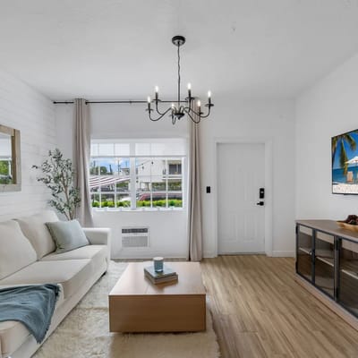 Casa Viel V• South Beach 1BR Apt with Free Parking